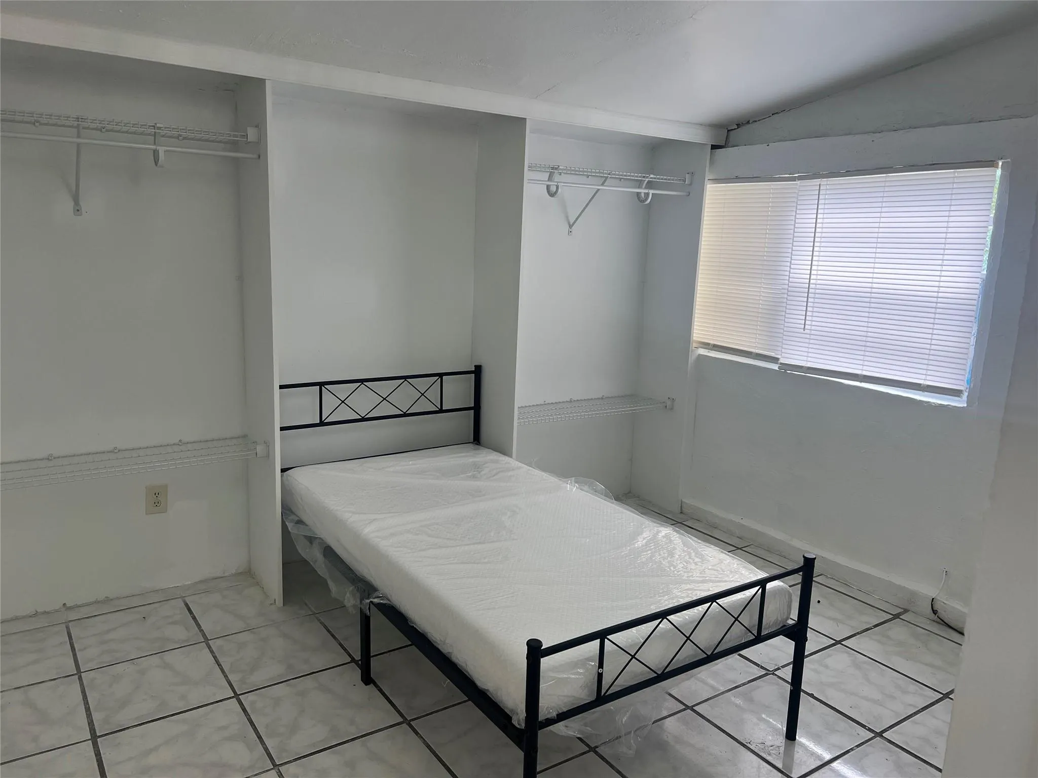 1412 NW 19th Ave