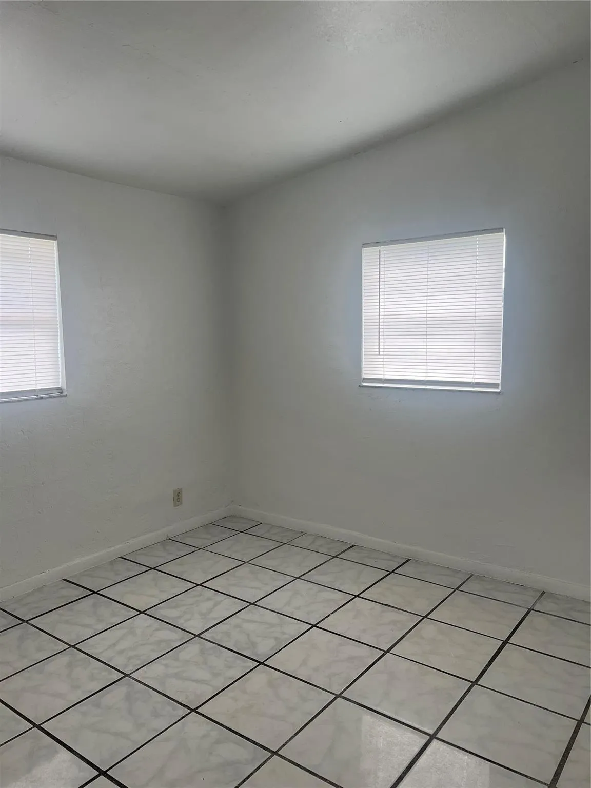 1412 NW 19th Ave