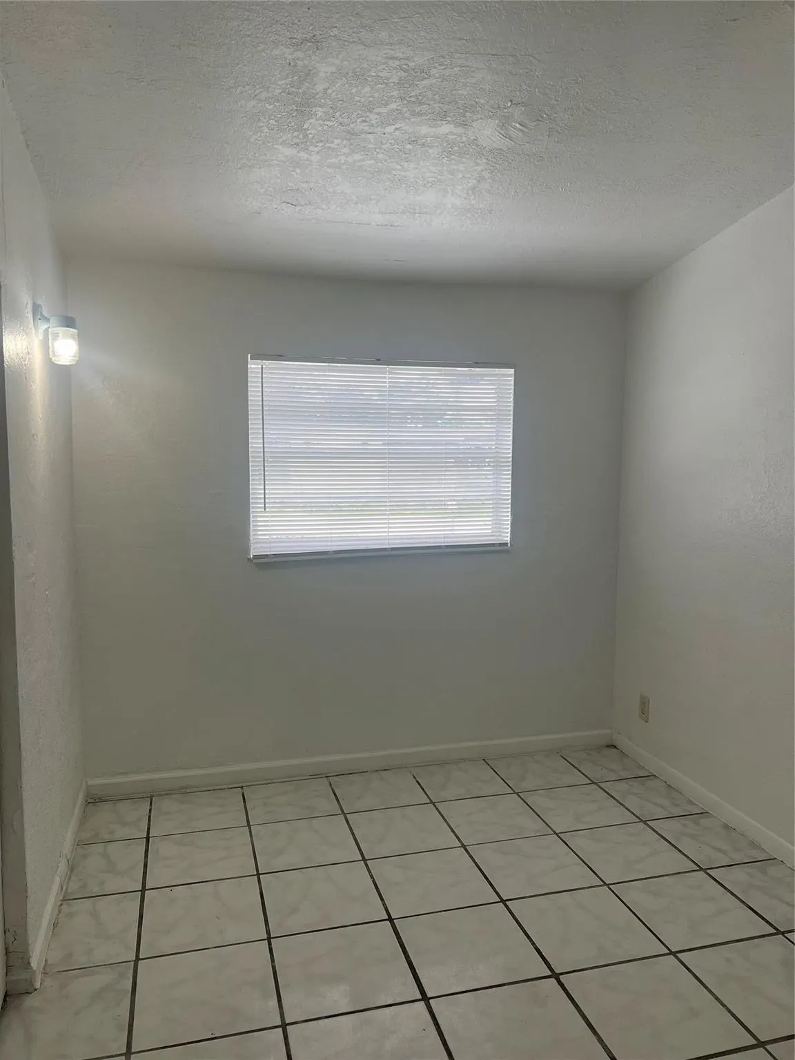 1412 NW 19th Ave