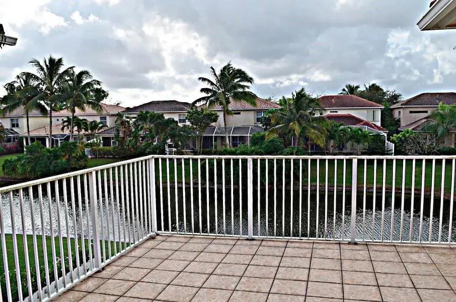 9657 Vineyard Ct