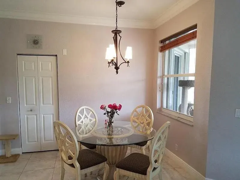 9657 Vineyard Ct