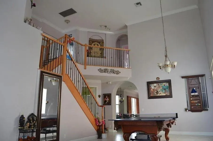 9657 Vineyard Ct