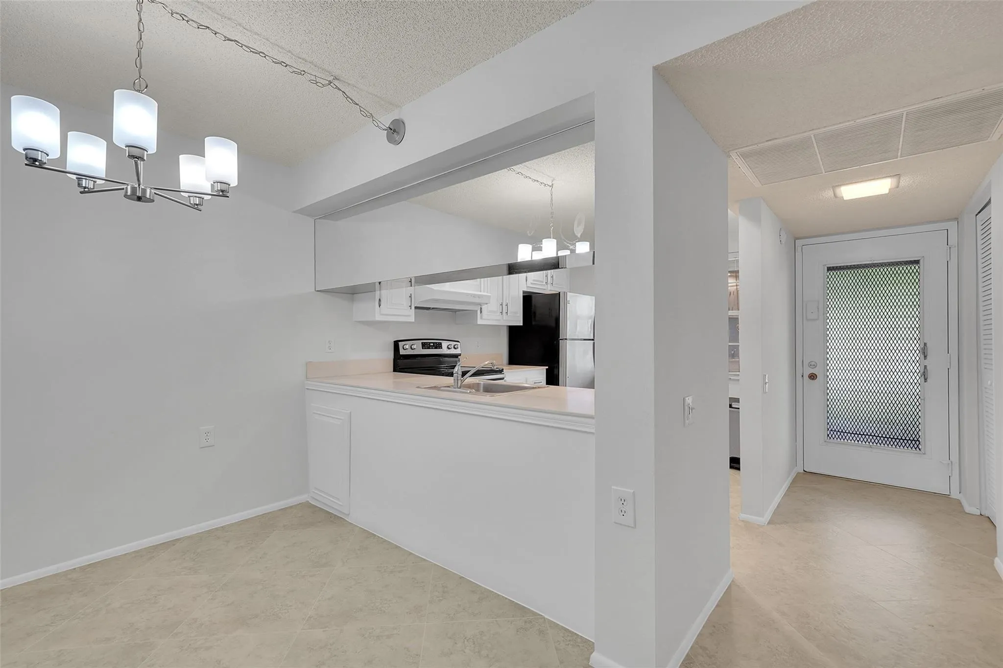 2612 Nassau Bnd, #D1