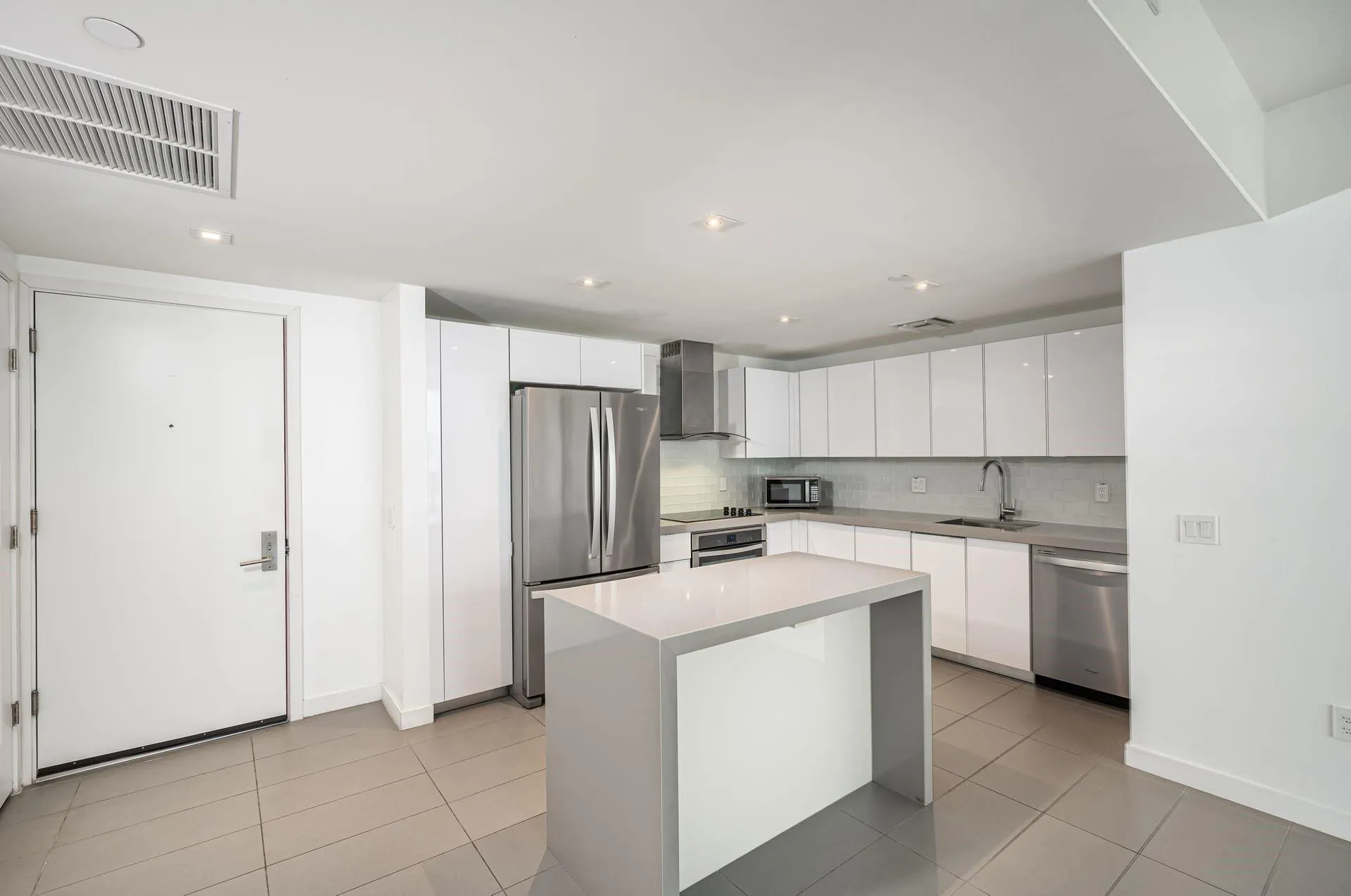 1600 NE 1st Ave, #1507