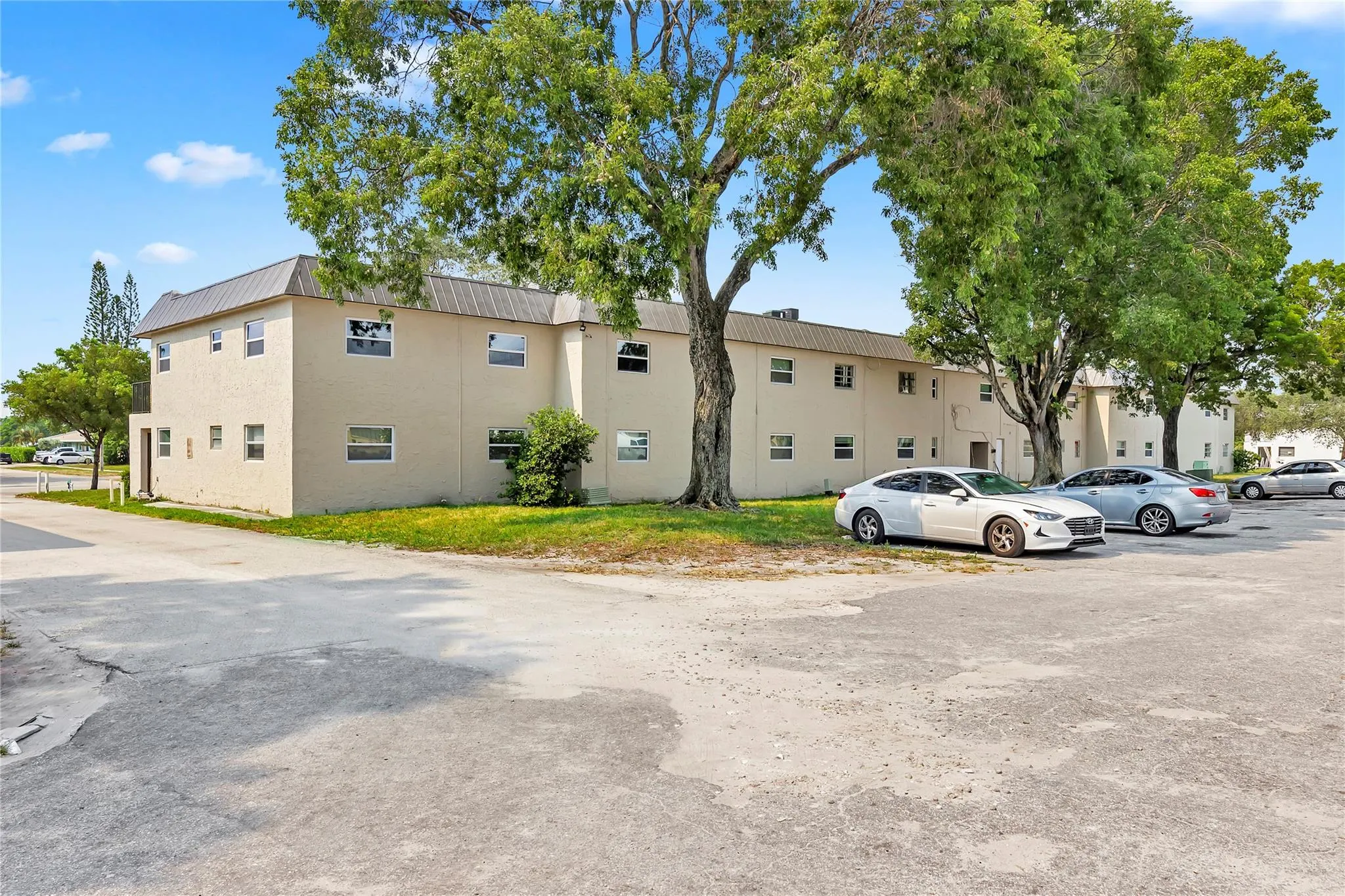 207 NW 32nd CT, #106