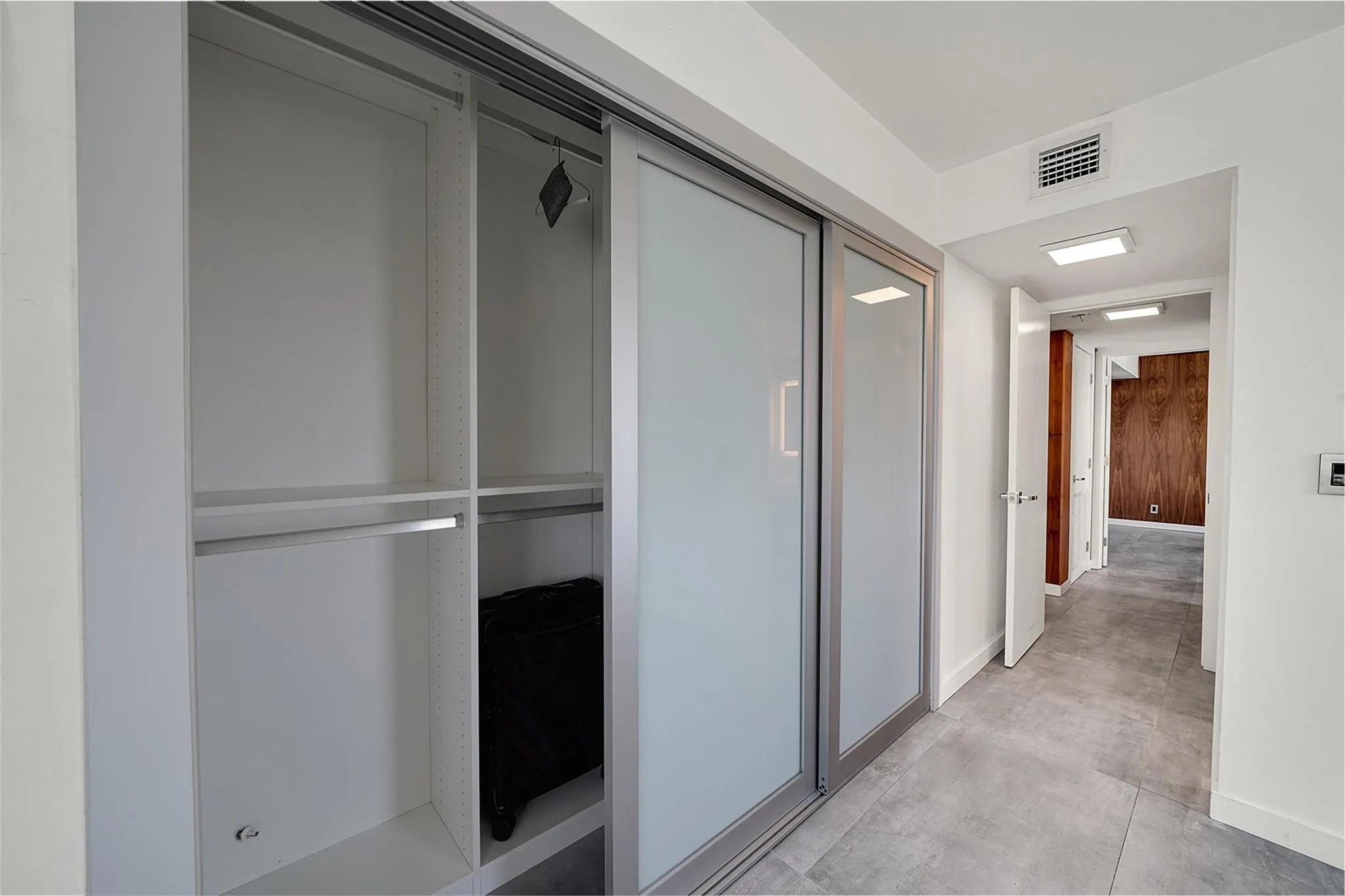 2401 S Ocean Dr, #1505