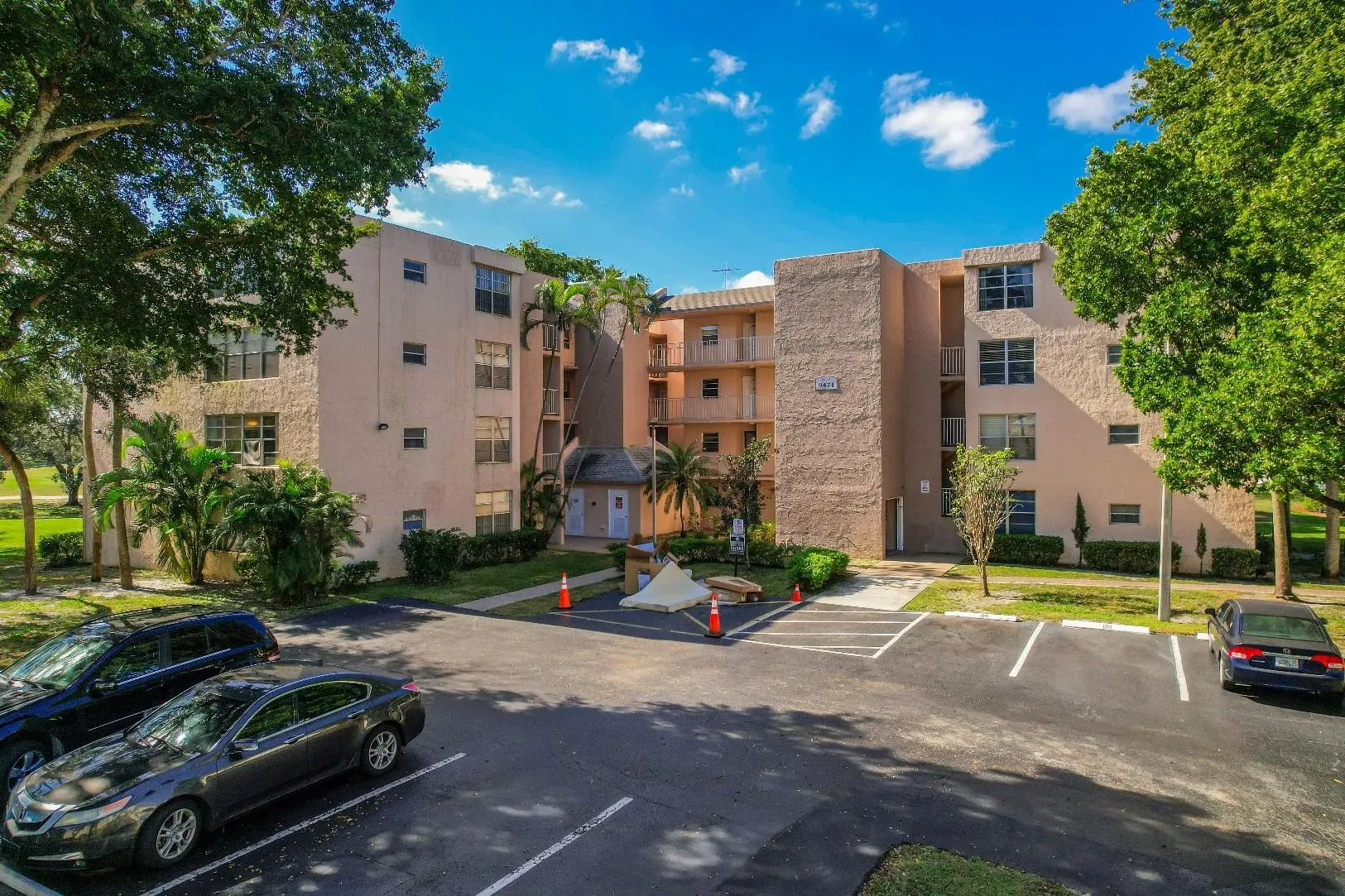 9471 Evergreen Pl, #104