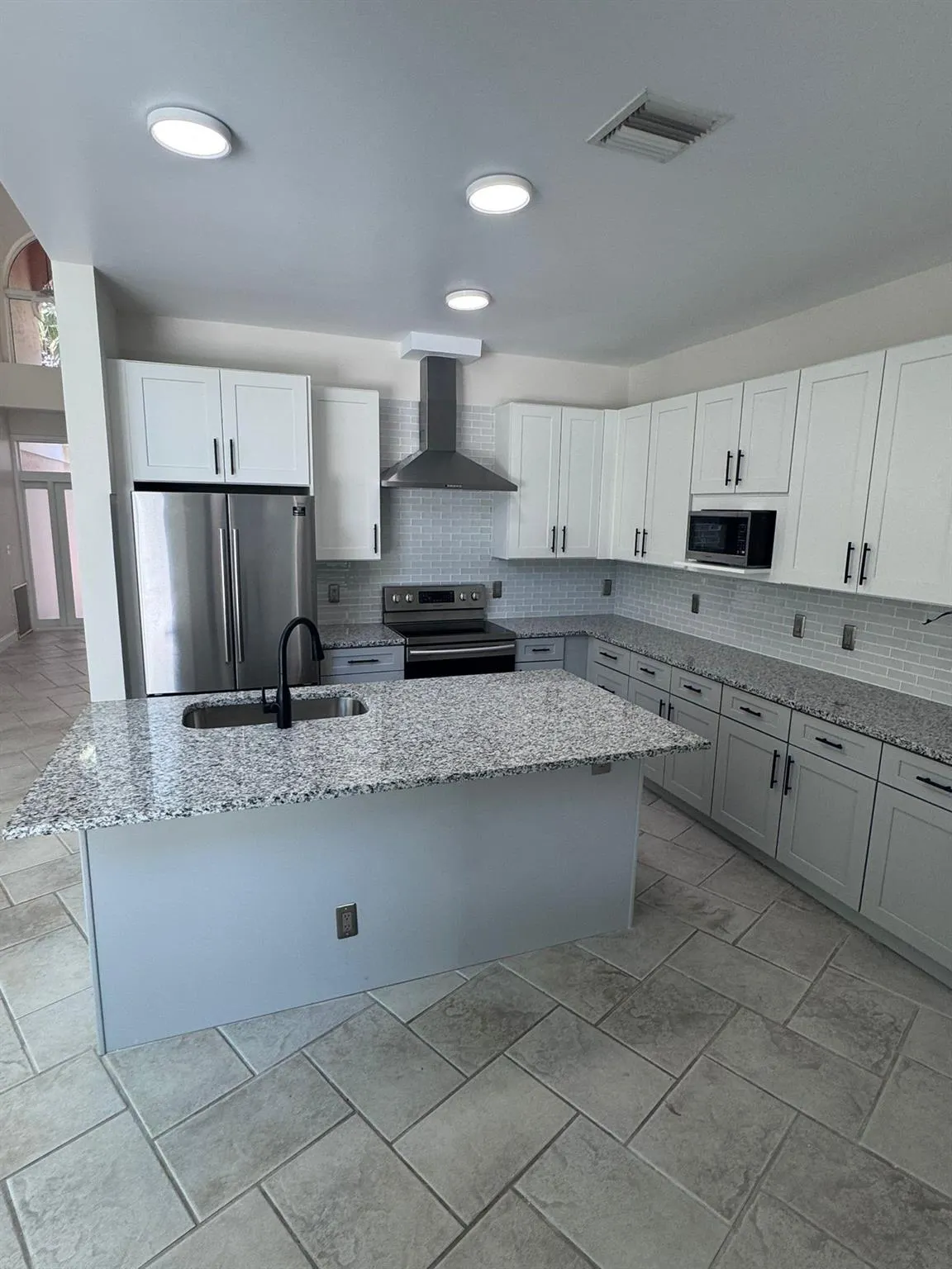 7711 NW 29th St