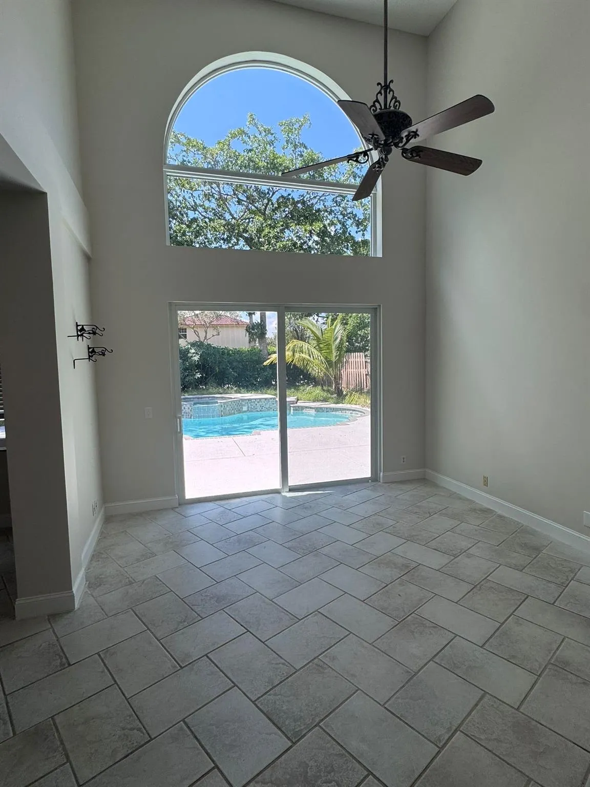 7711 NW 29th St