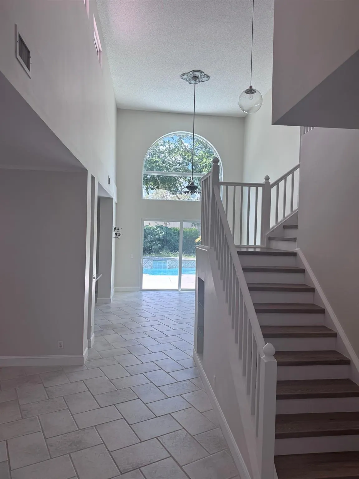 7711 NW 29th St