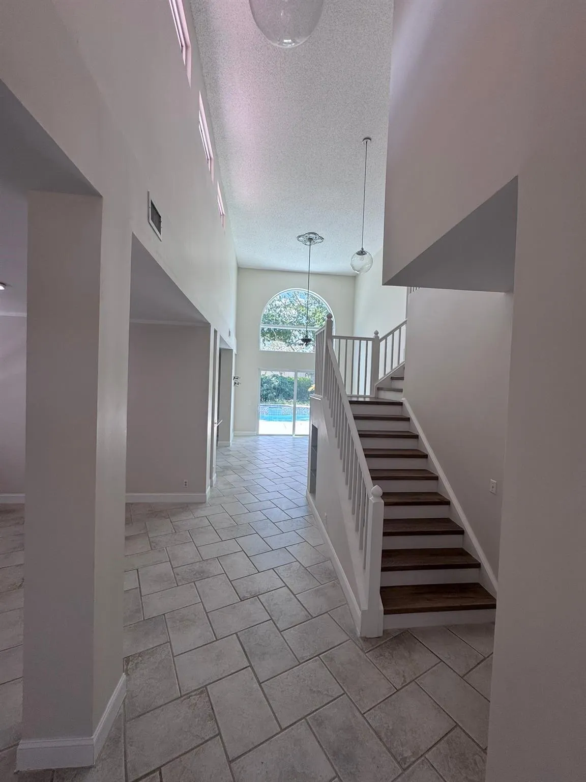 7711 NW 29th St