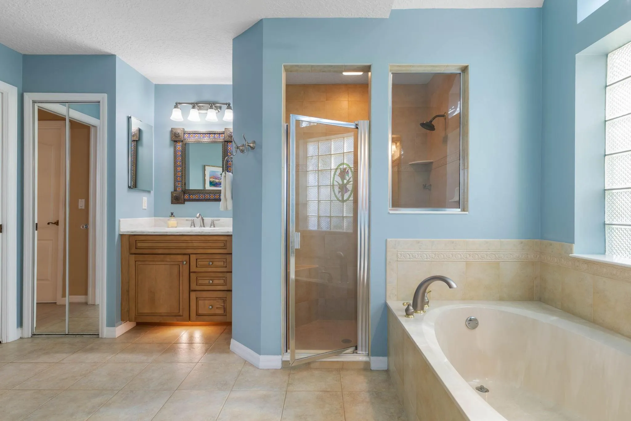 144 Cochise Ct