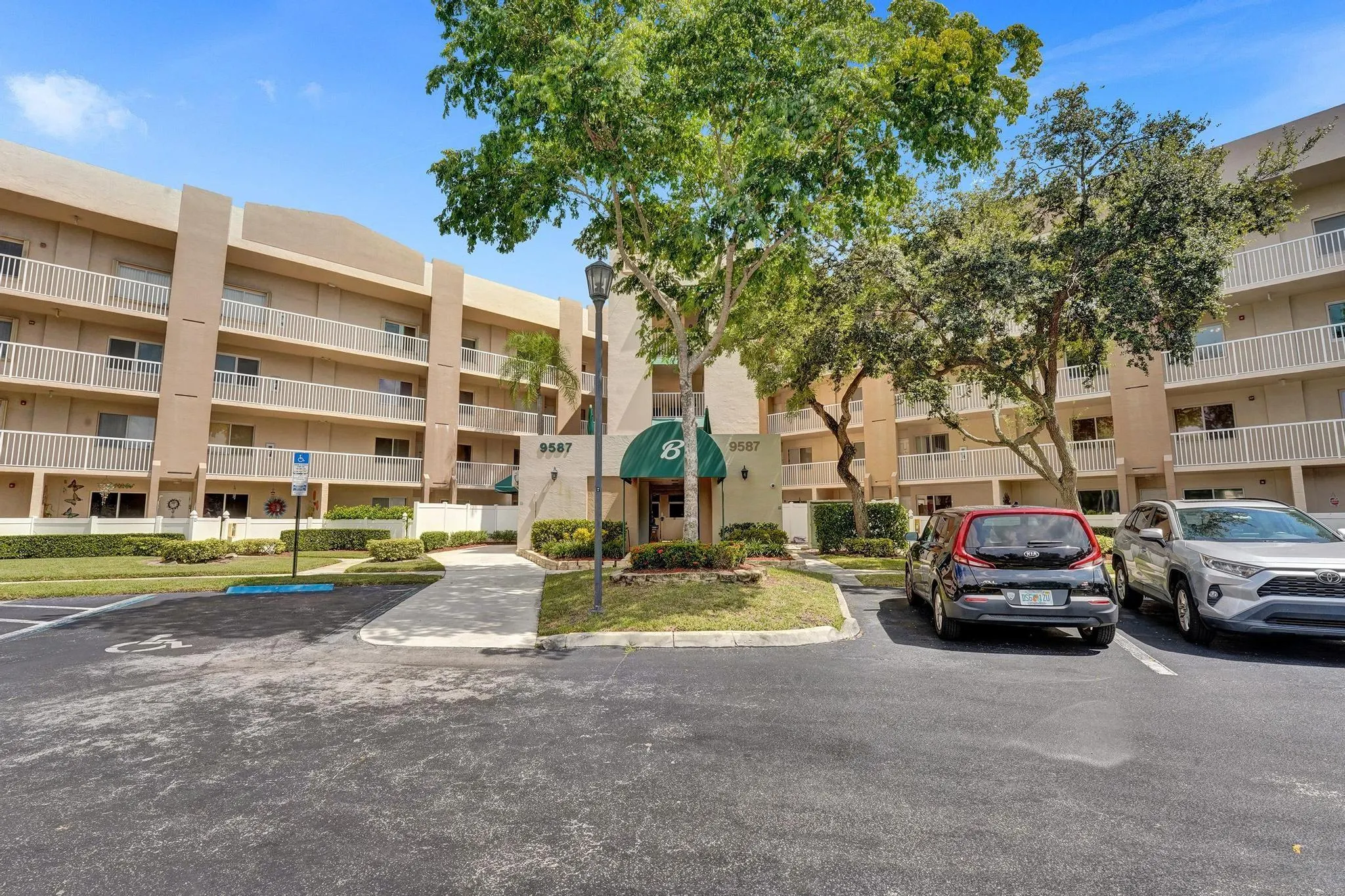 9587 Weldon Cir, #B312