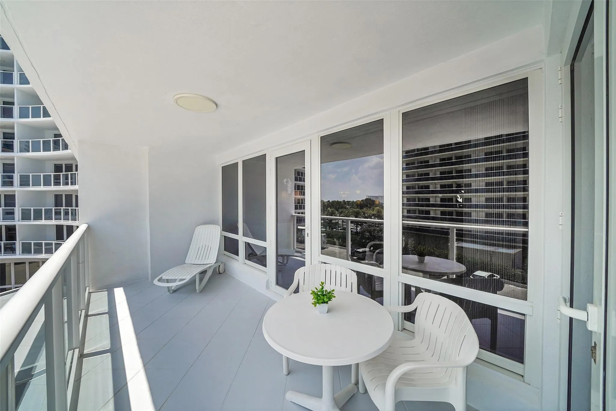 4100 Galt Ocean Dr, #306