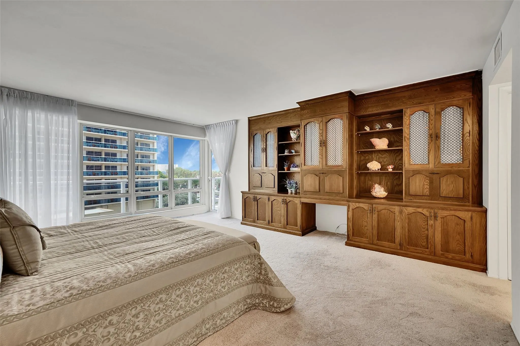 4100 Galt Ocean Dr, #306
