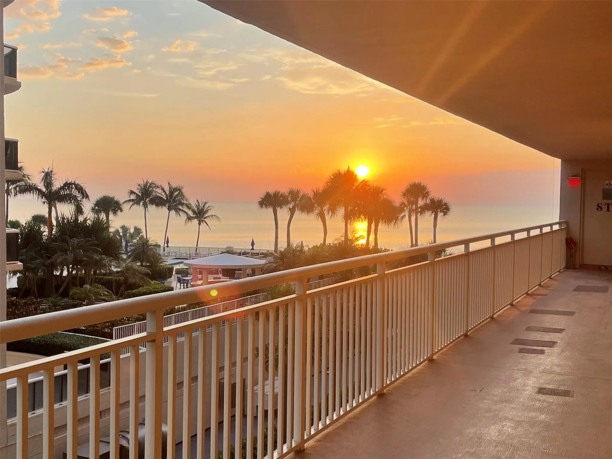 4100 Galt Ocean Dr, #306