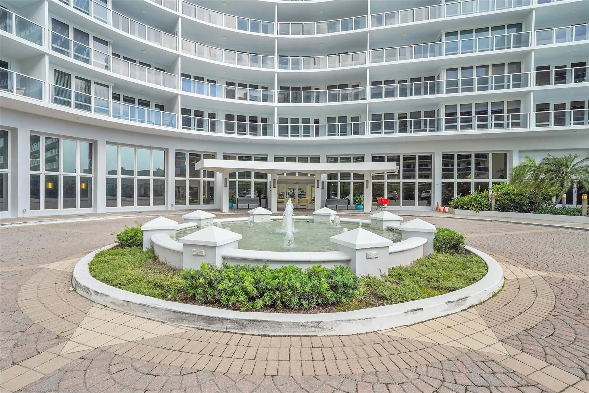 4100 Galt Ocean Dr, #306