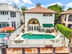 1421 PONCE DE LEON