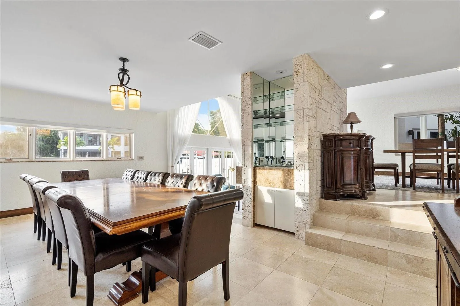 1421 PONCE DE LEON