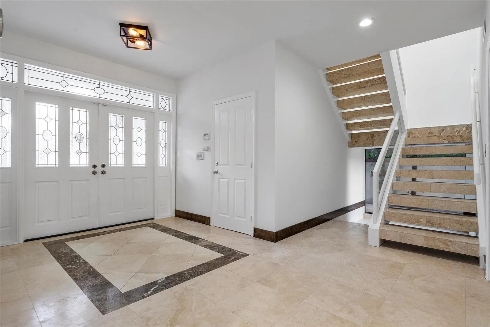 1421 PONCE DE LEON