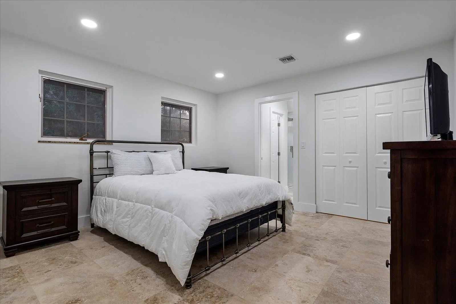 1421 PONCE DE LEON