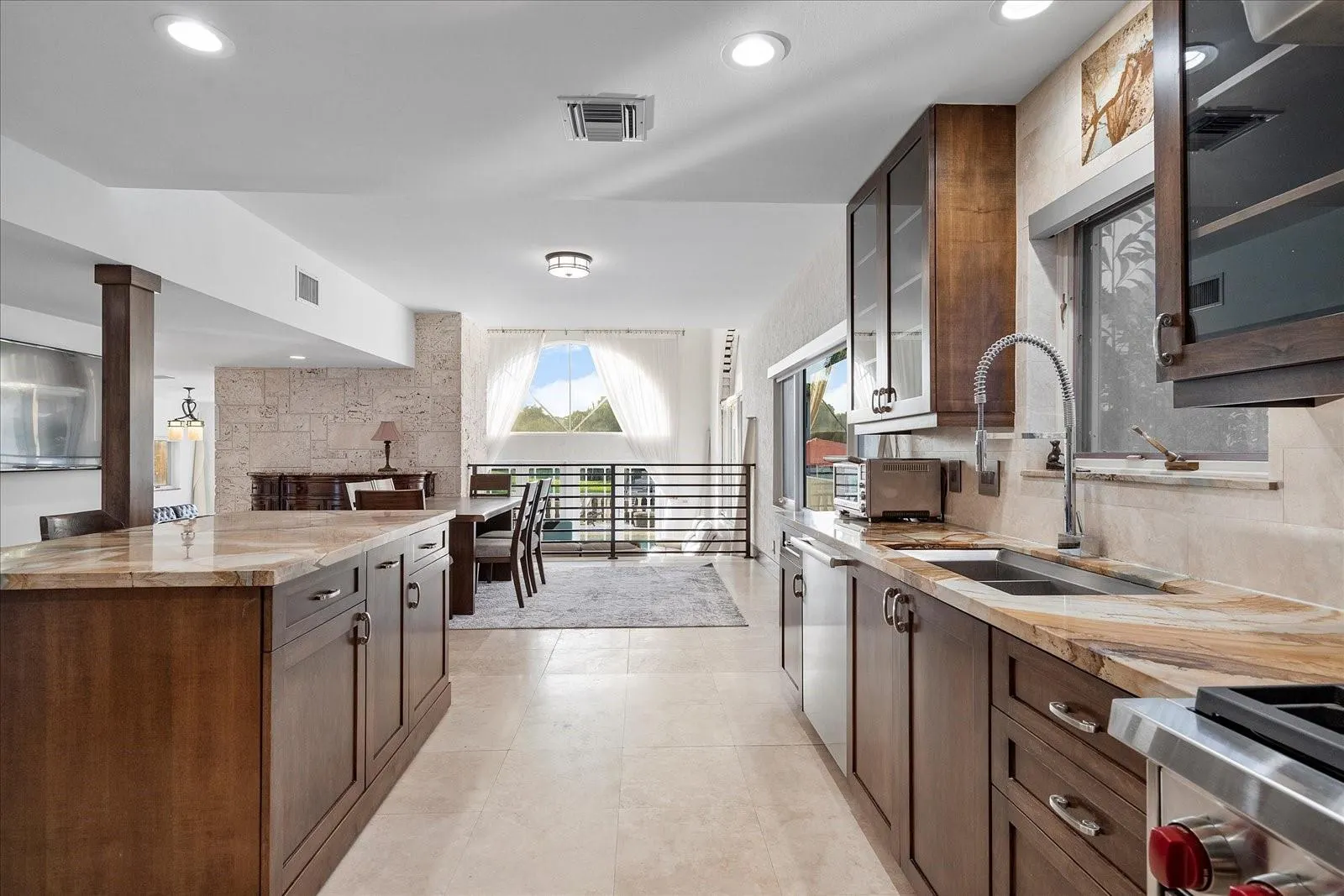 1421 PONCE DE LEON