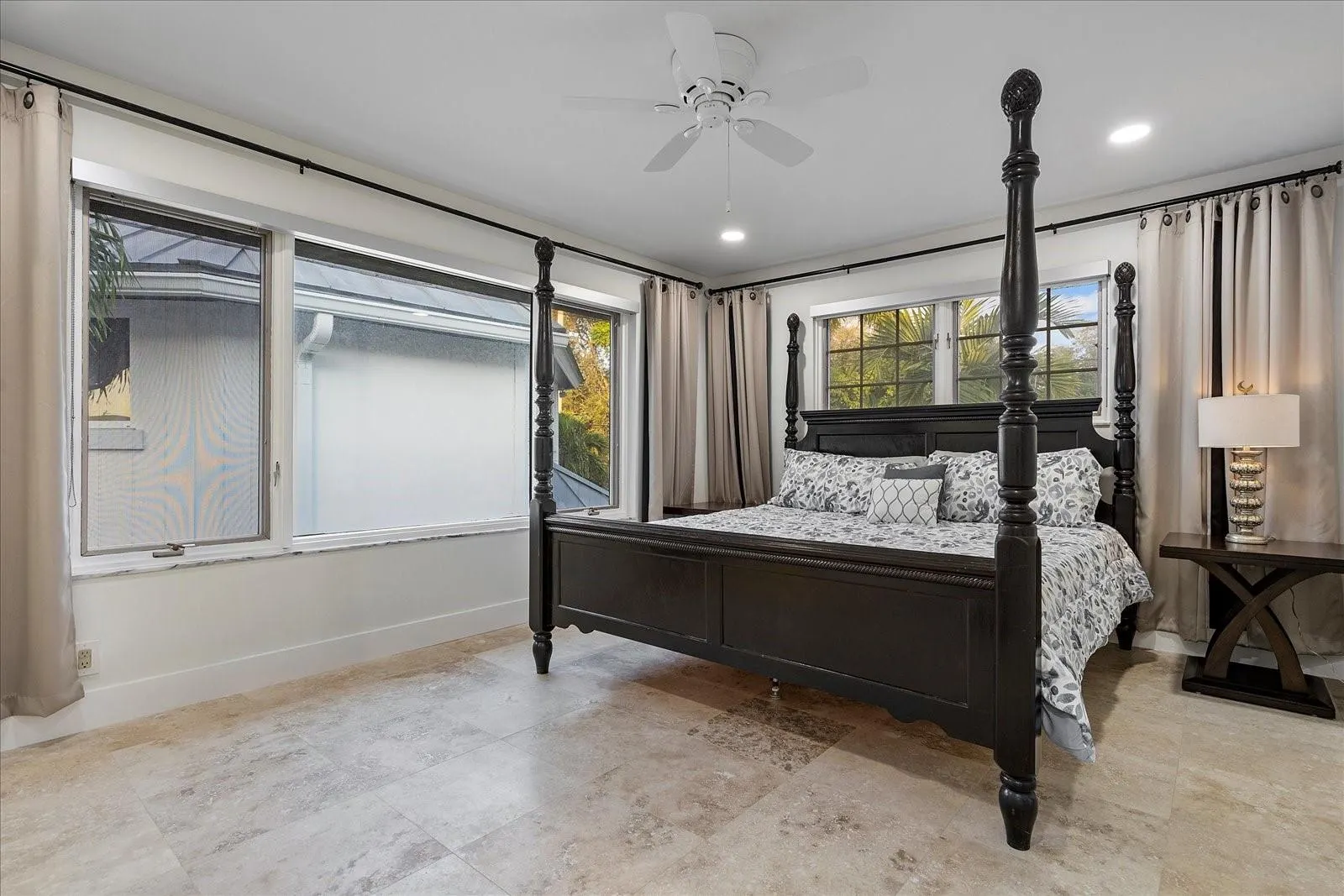 1421 PONCE DE LEON