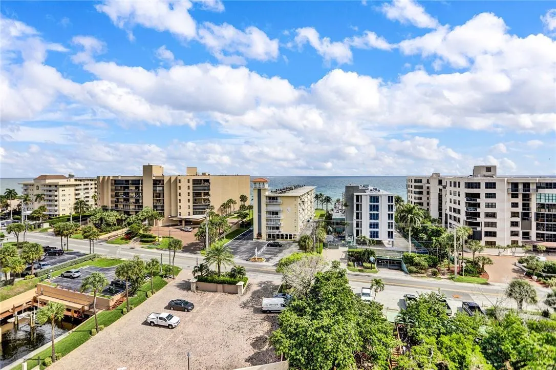 1160 Hillsboro Mile, #904