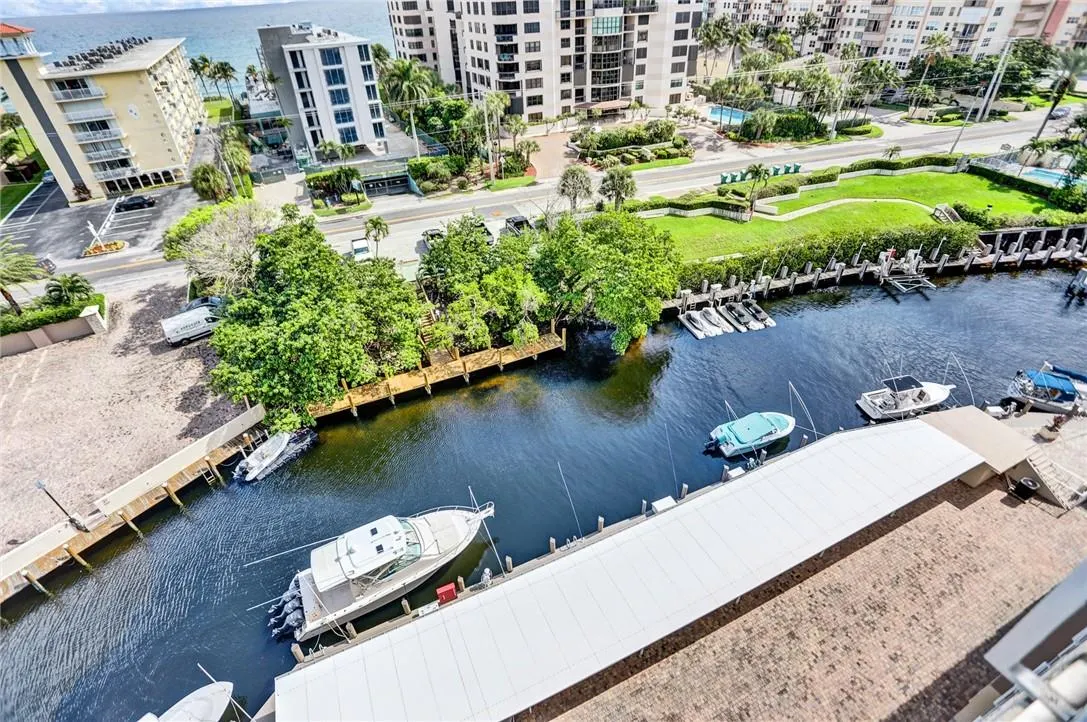 1160 Hillsboro Mile, #904