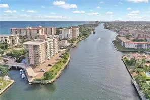 1160 Hillsboro Mile, #904