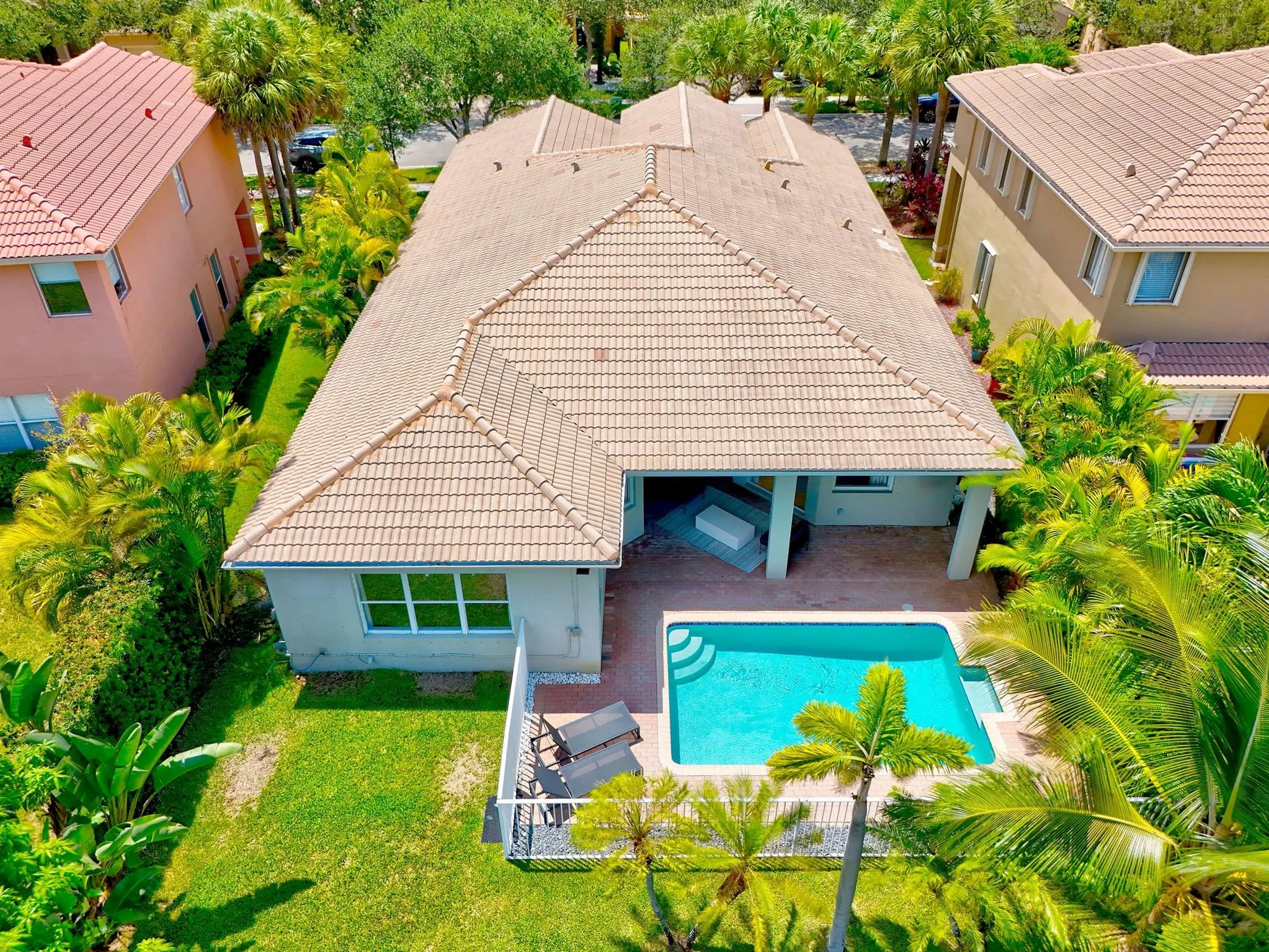 4422 Laurel Pl
