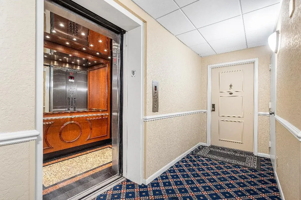 4900 N Ocean Blvd, #610