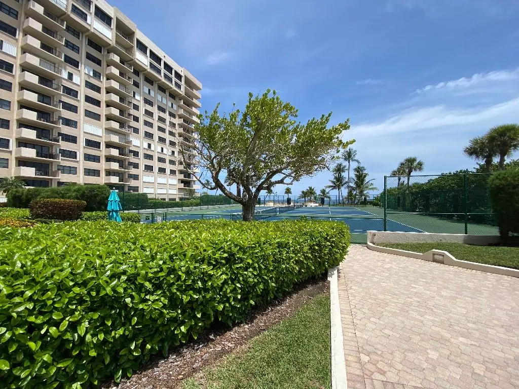 4900 N Ocean Blvd, #610
