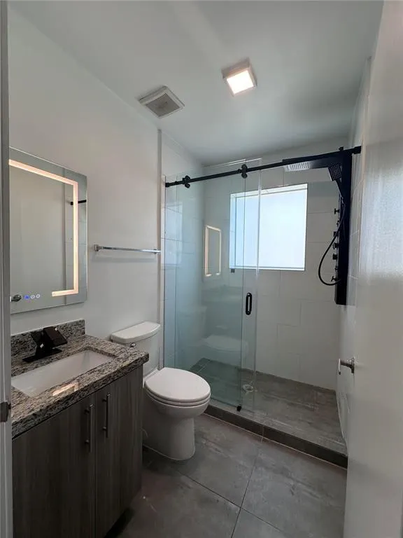 165 NW 39th St, #05
