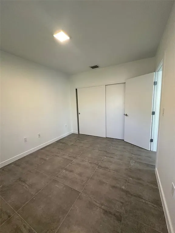 165 NW 39th St, #05