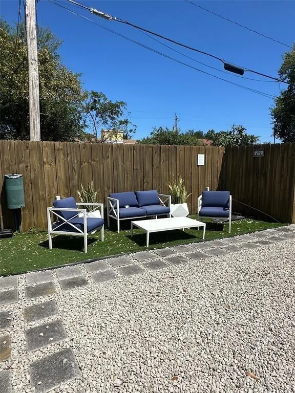 165 NW 39th St, #05