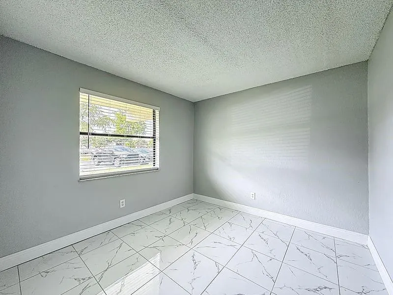 6061 SHAKERWOOD CIRCLE, #103
