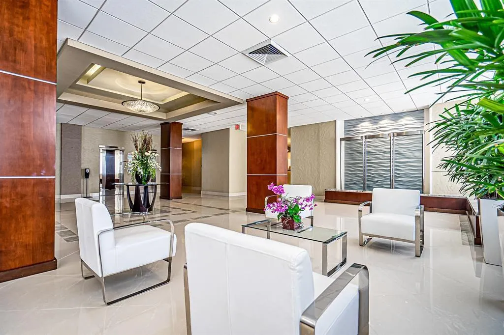 4250 Galt Ocean Dr, #6R