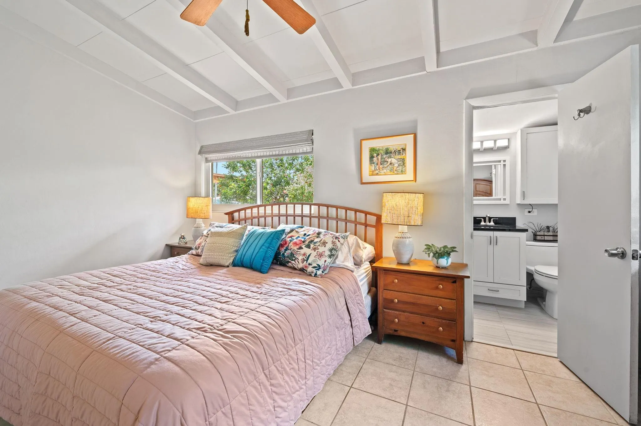 2443 Sugarloaf Ln