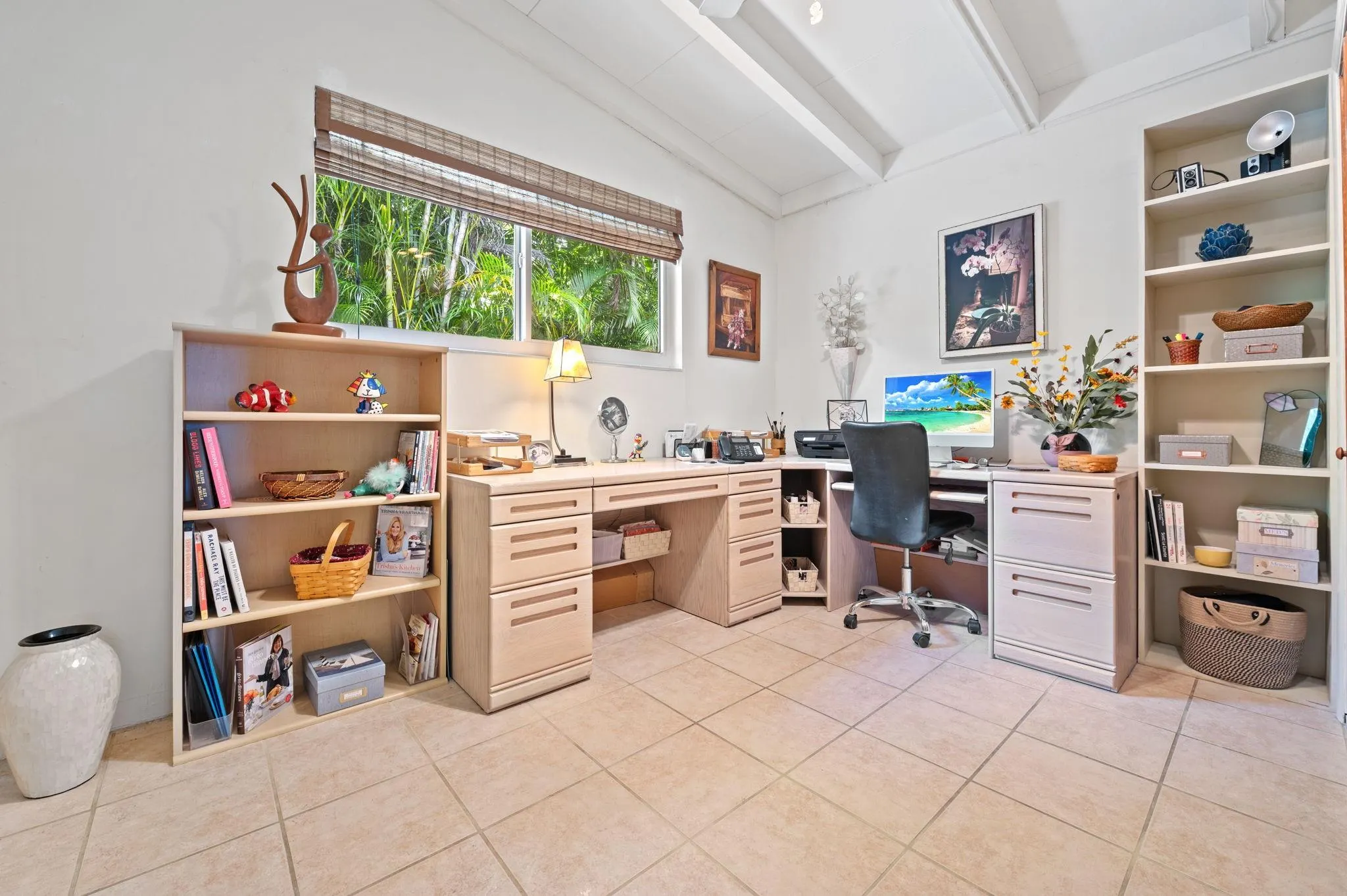 2443 Sugarloaf Ln