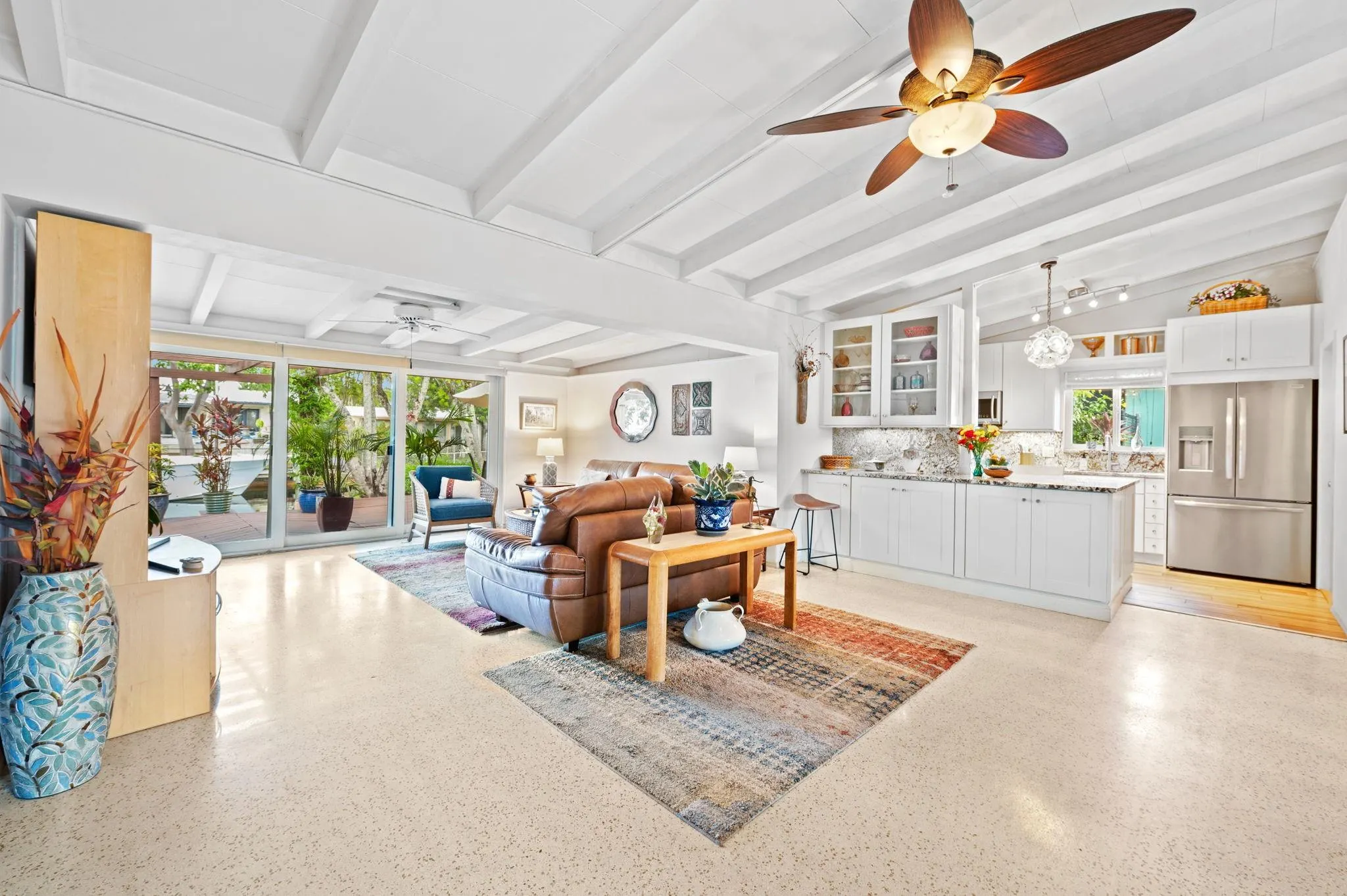 2443 Sugarloaf Ln