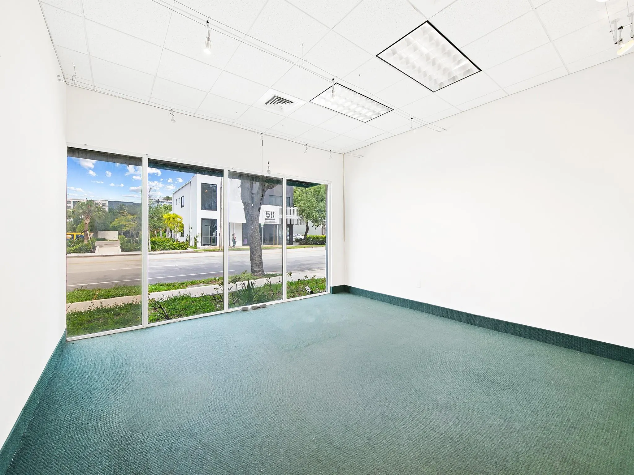 500 NE 3rd Ave