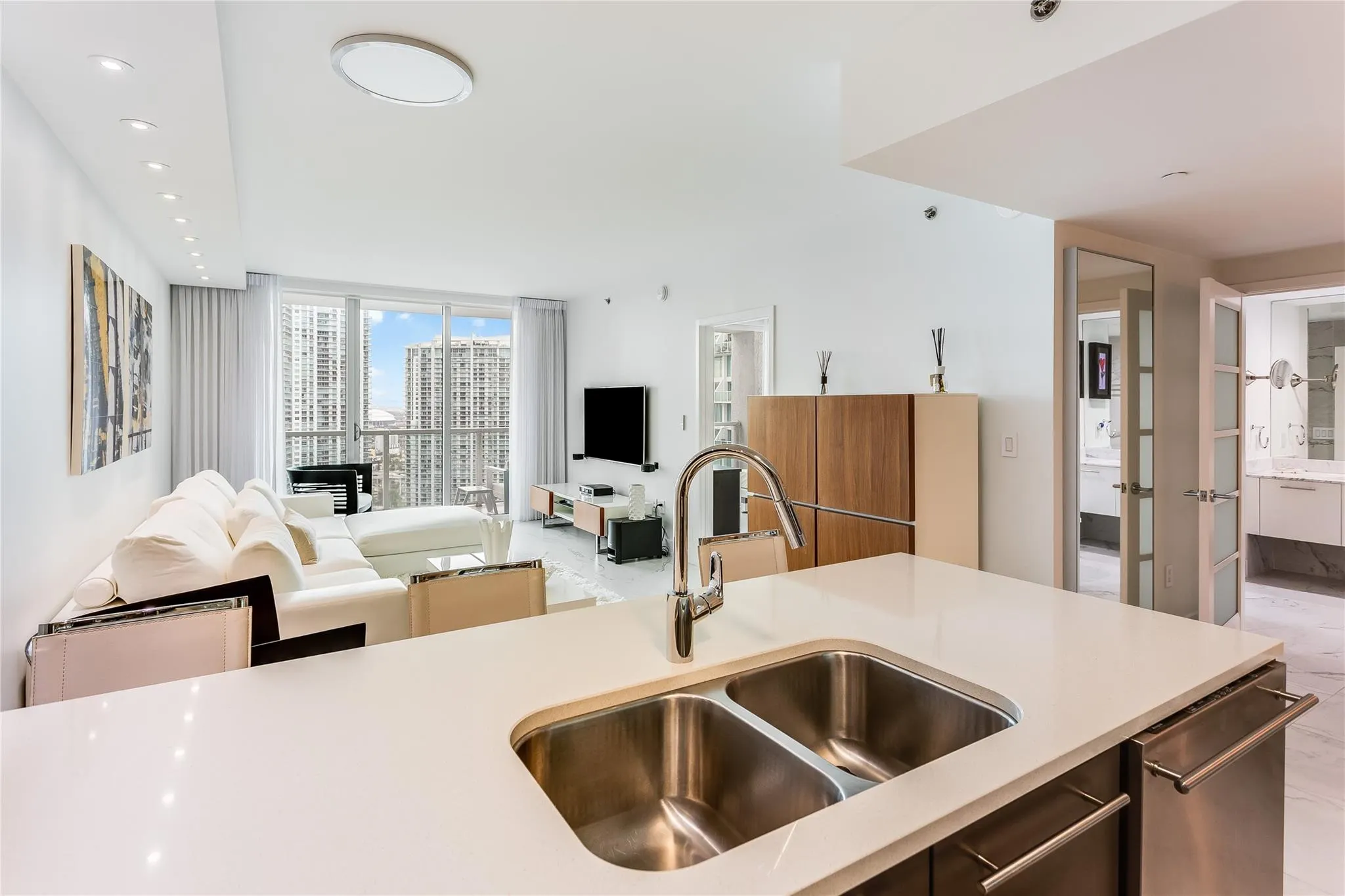 55 SE 6th St, #3500