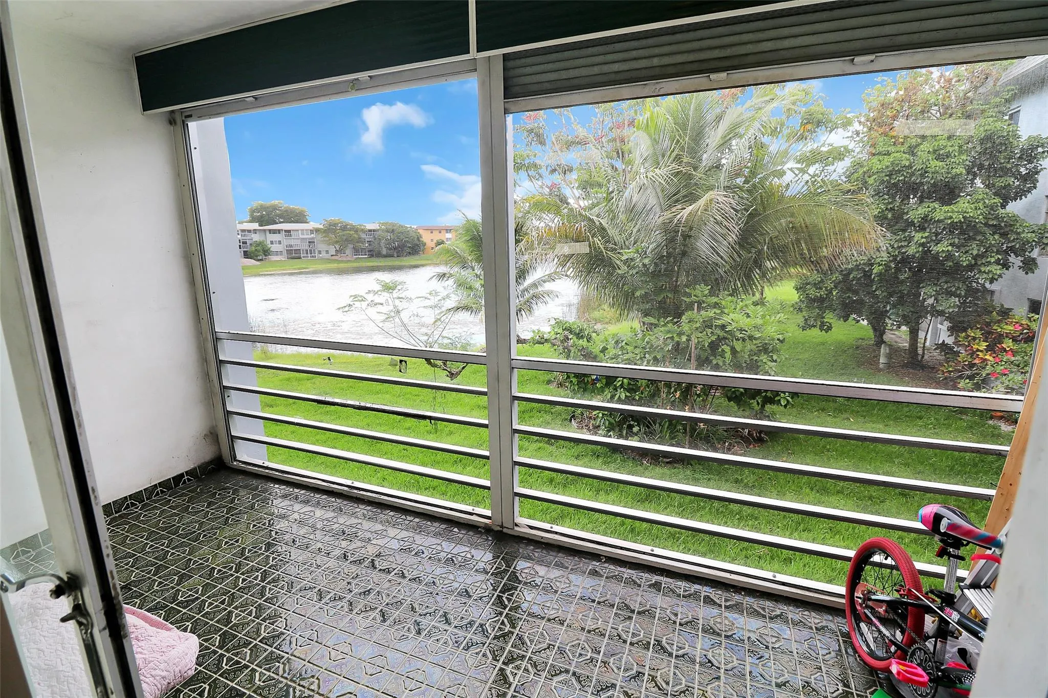 5495 NW 10th Ct, #203