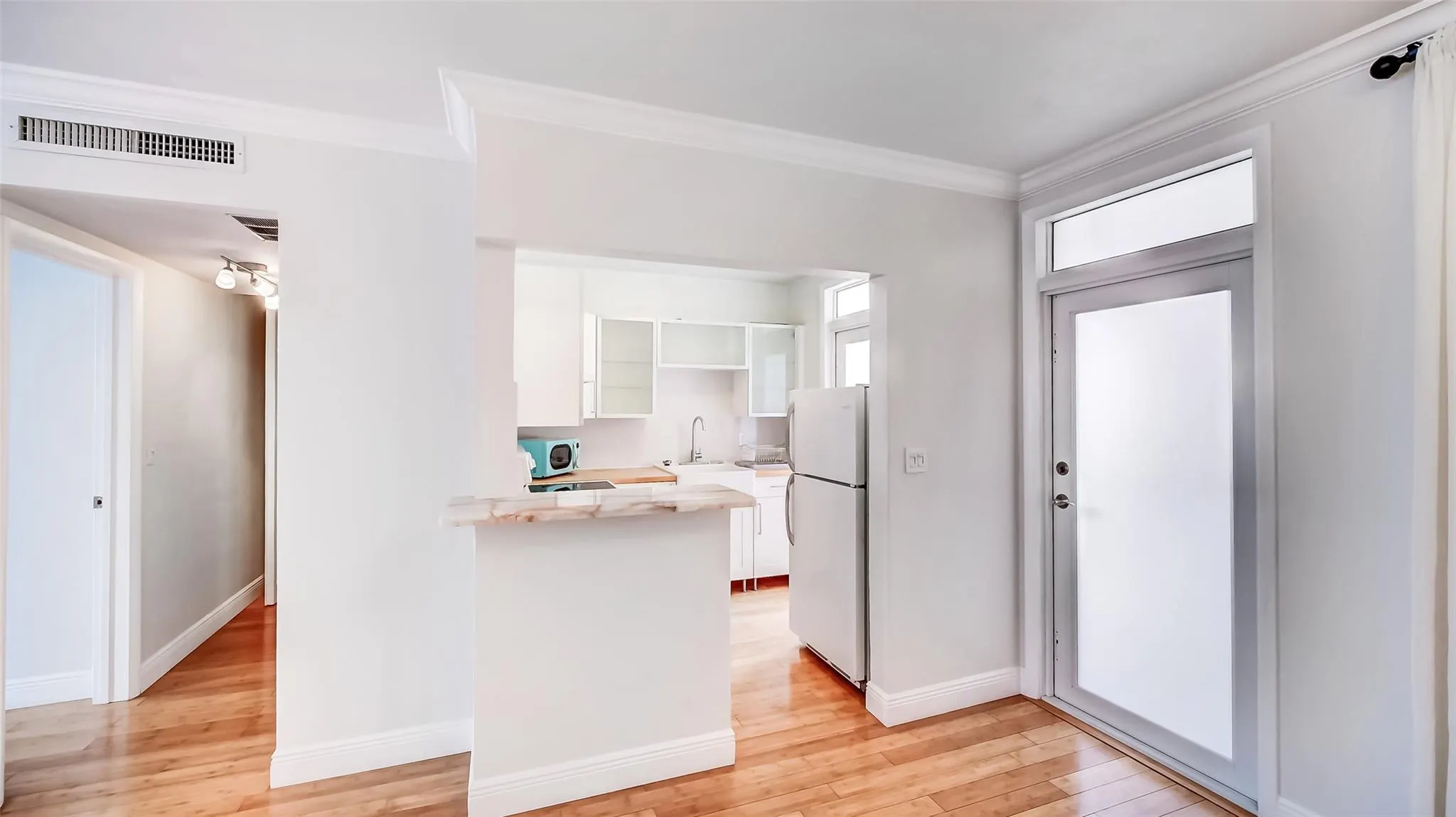 1150 Euclid Ave, #111