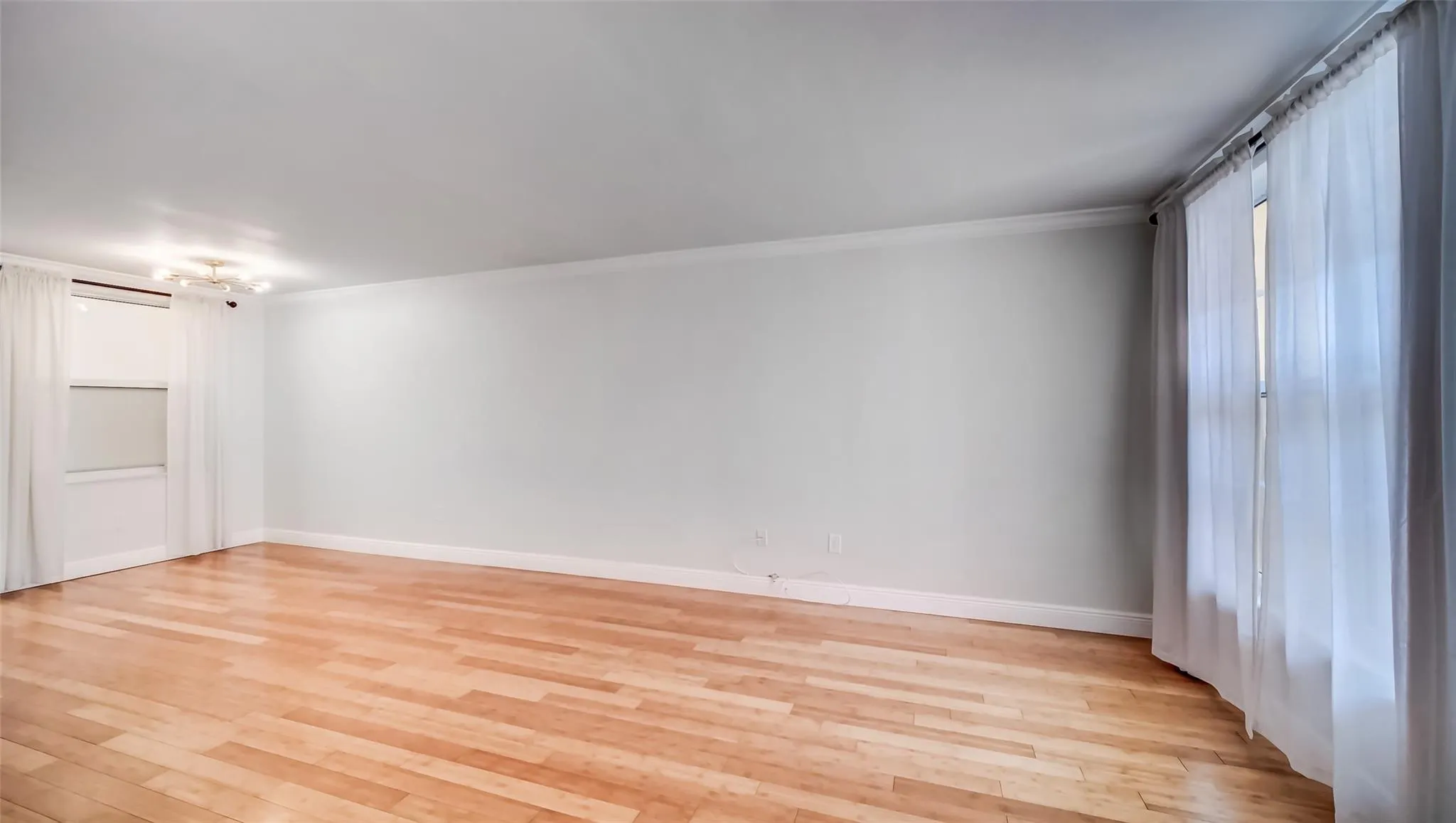 1150 Euclid Ave, #111