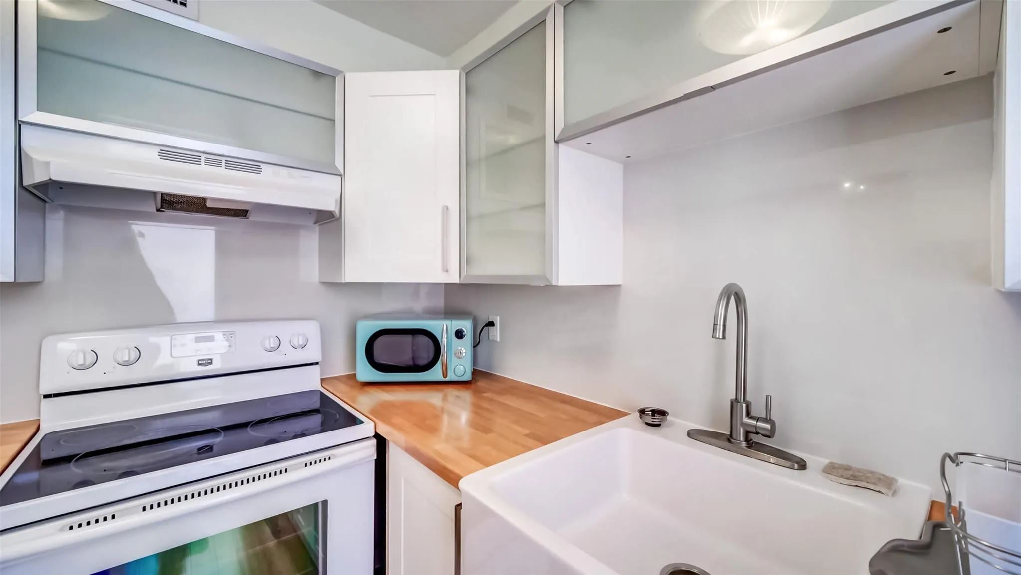 1150 Euclid Ave, #111