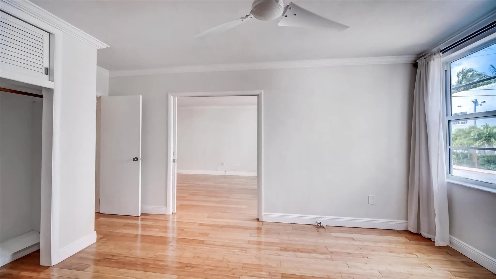 1150 Euclid Ave, #111