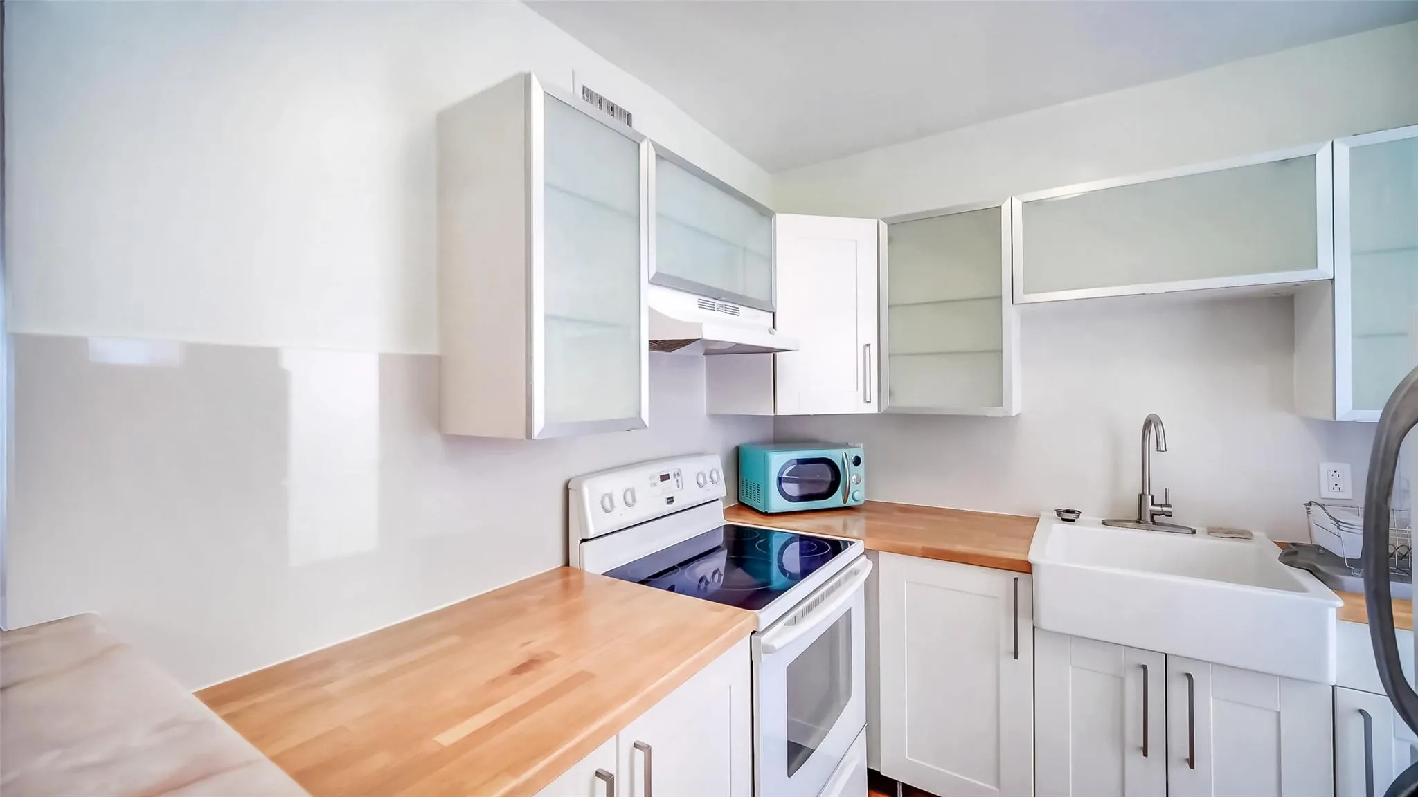 1150 Euclid Ave, #111