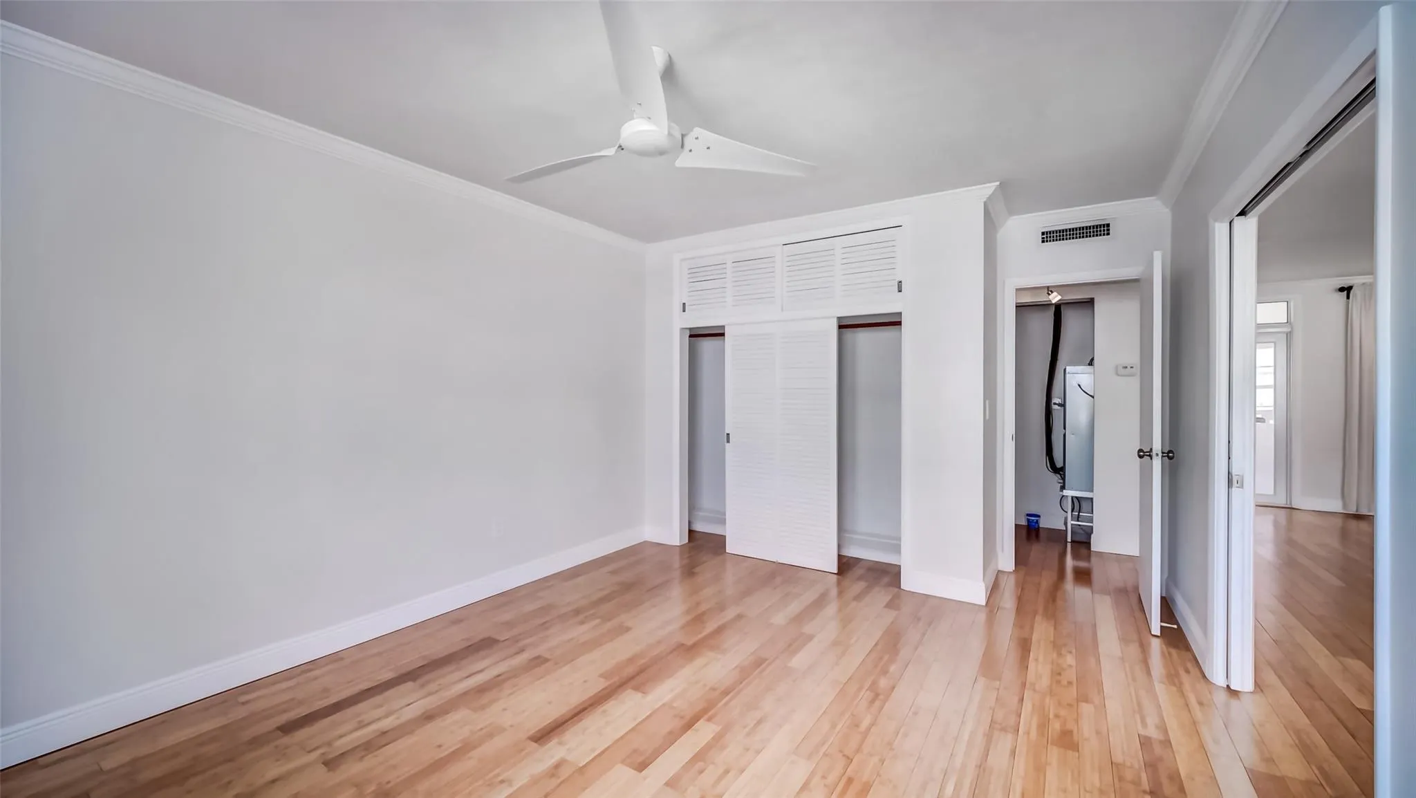 1150 Euclid Ave, #111